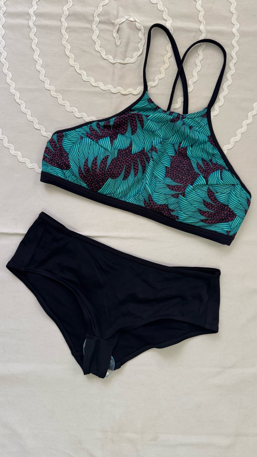 Bikini, noir et vert