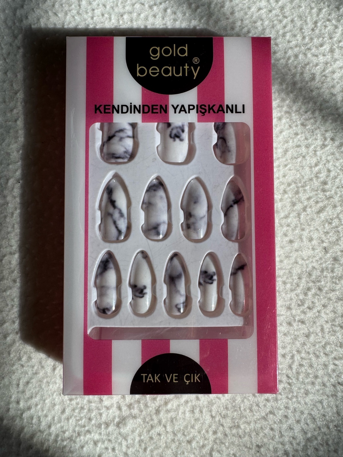 Faux ongles