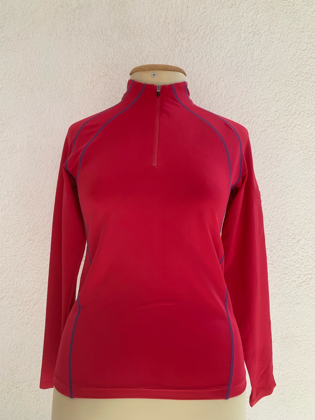 Pull rose de sport