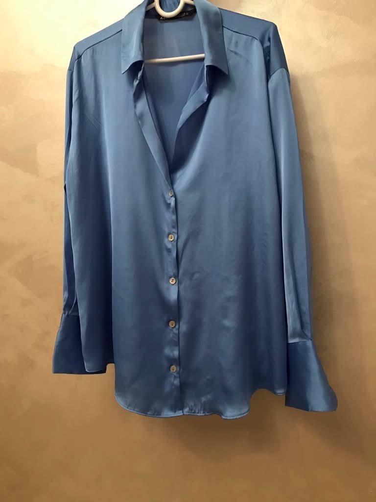 Zara satiné oversize bleu ciel T38