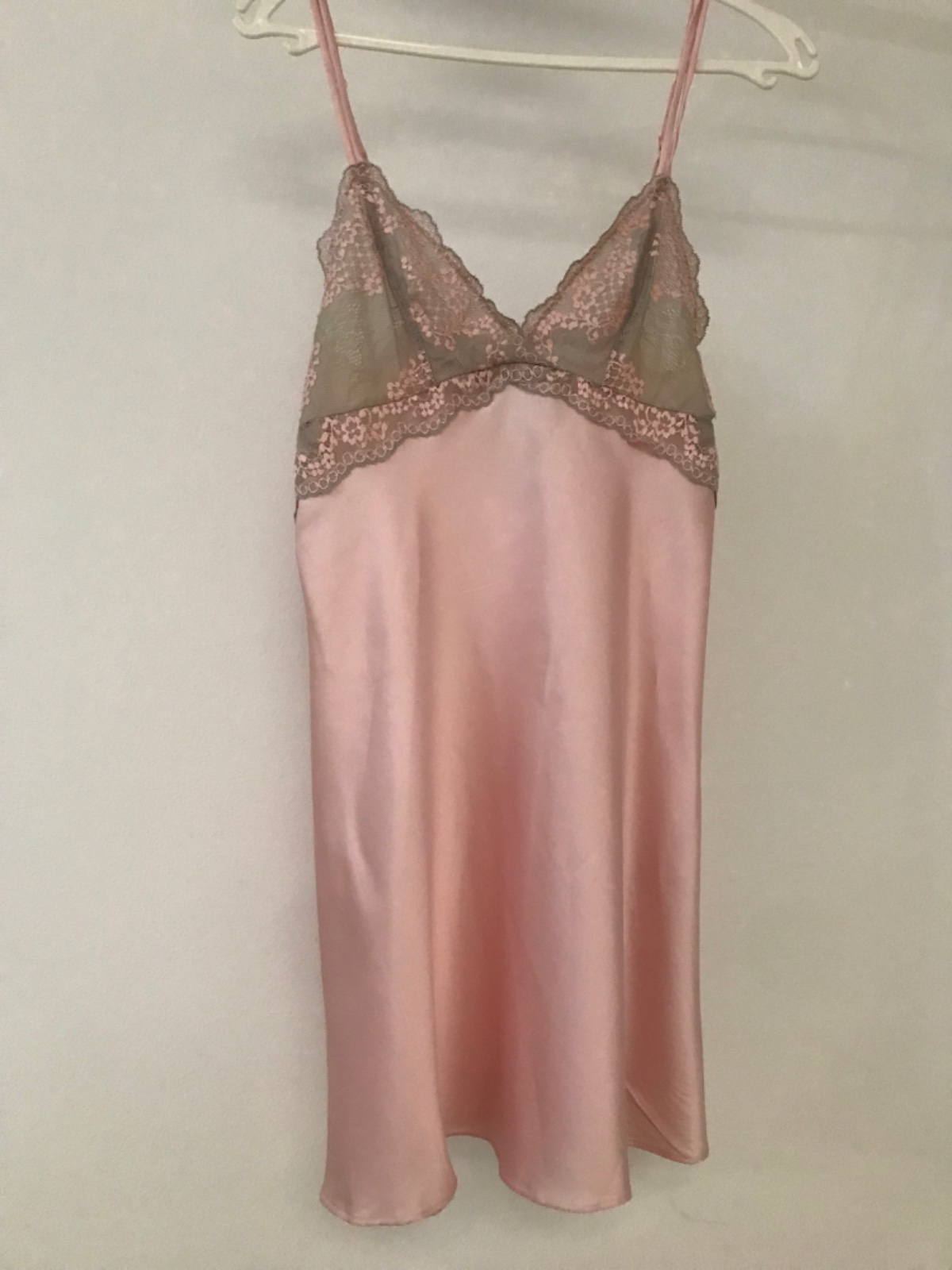 Etam nuisette satinée T40