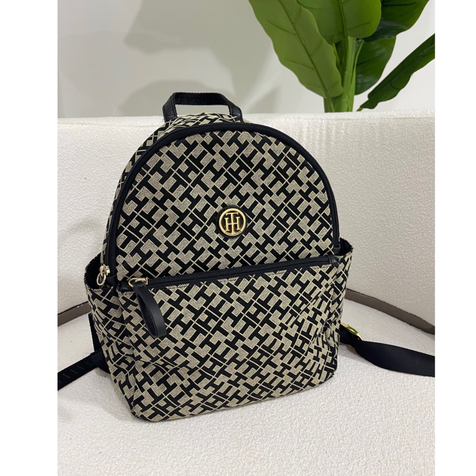 Sac à dos tommy authentique tt neuf 