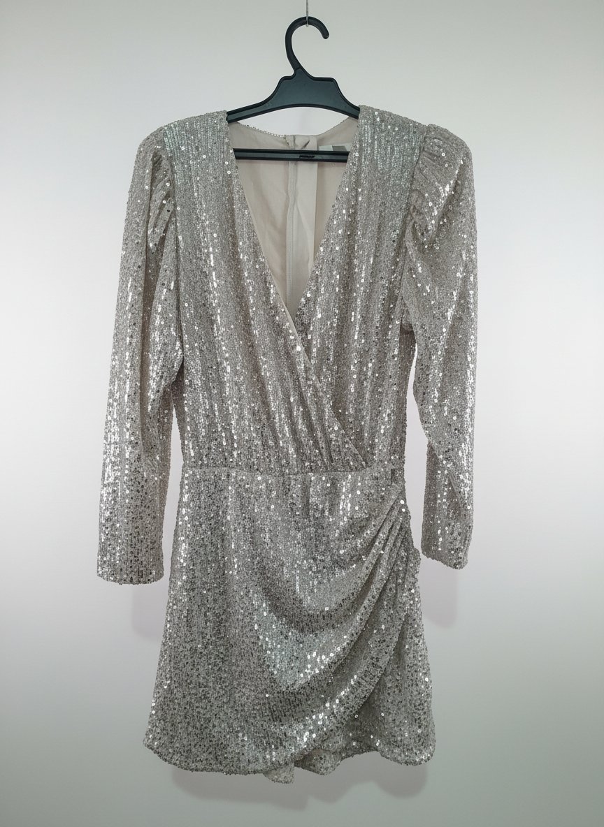 Robe bling bling en bon etat