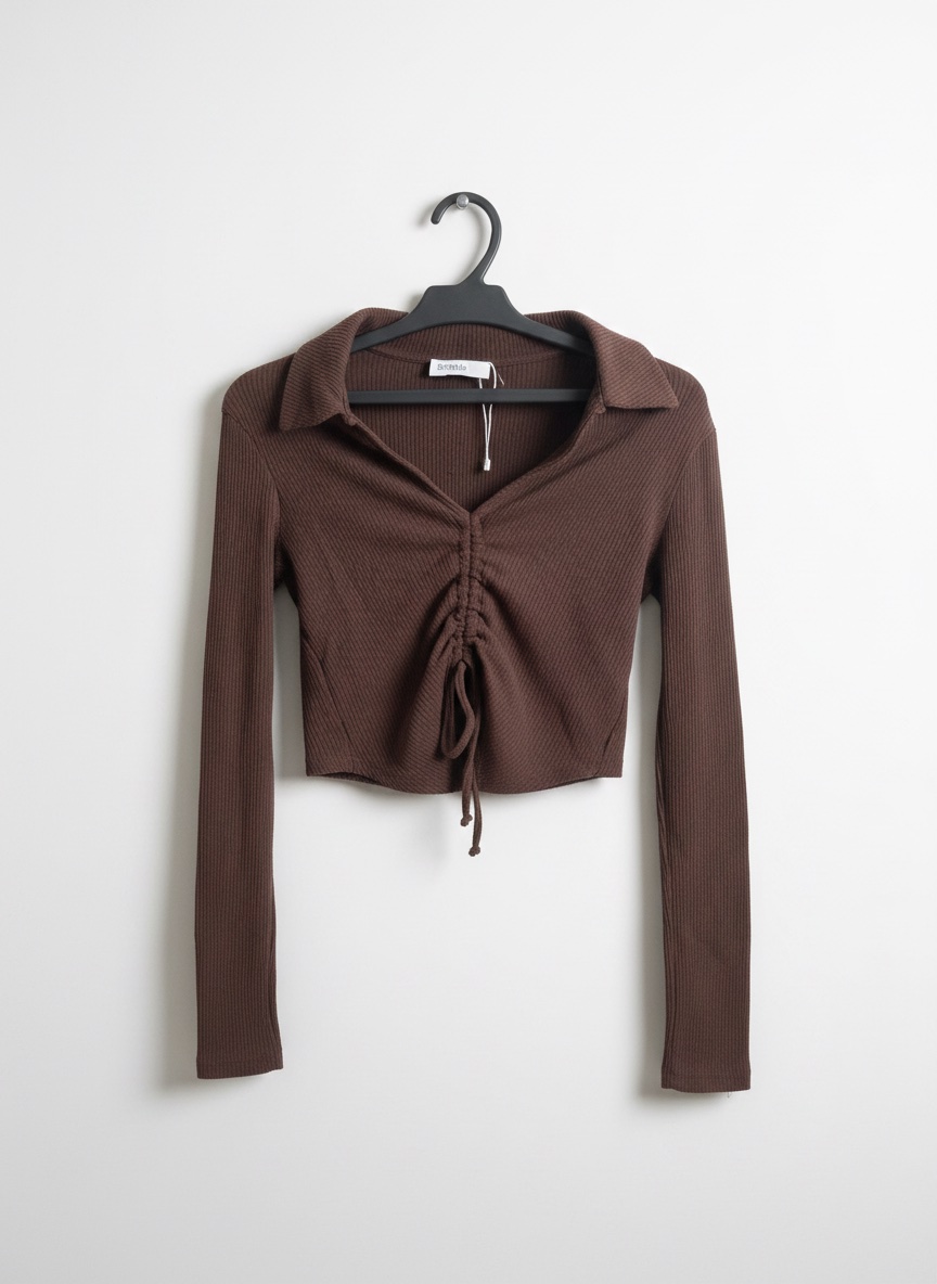 Pull marron 