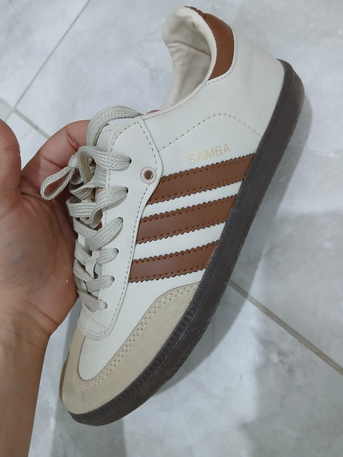 Samba pointure 39 en excellent etat