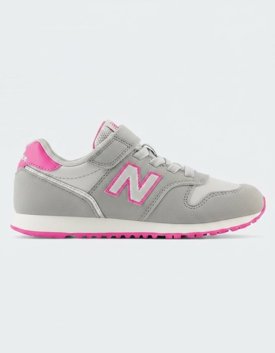Des baskets gris