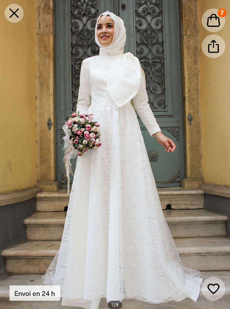 Robe blanche fiançaille/mariage neuf jamais porté 