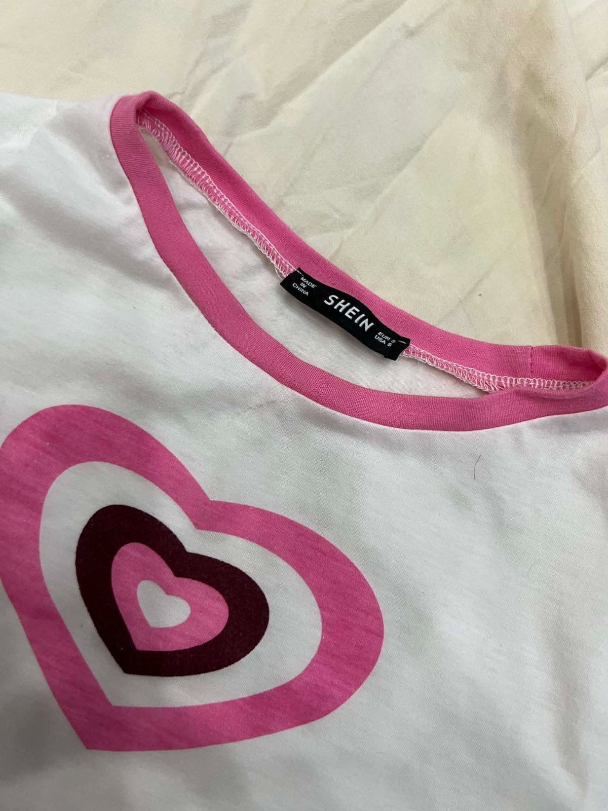 Pull rosé de la marque shein 