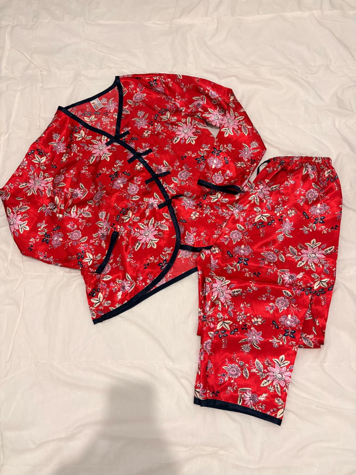 Pyjama satinée rouge 