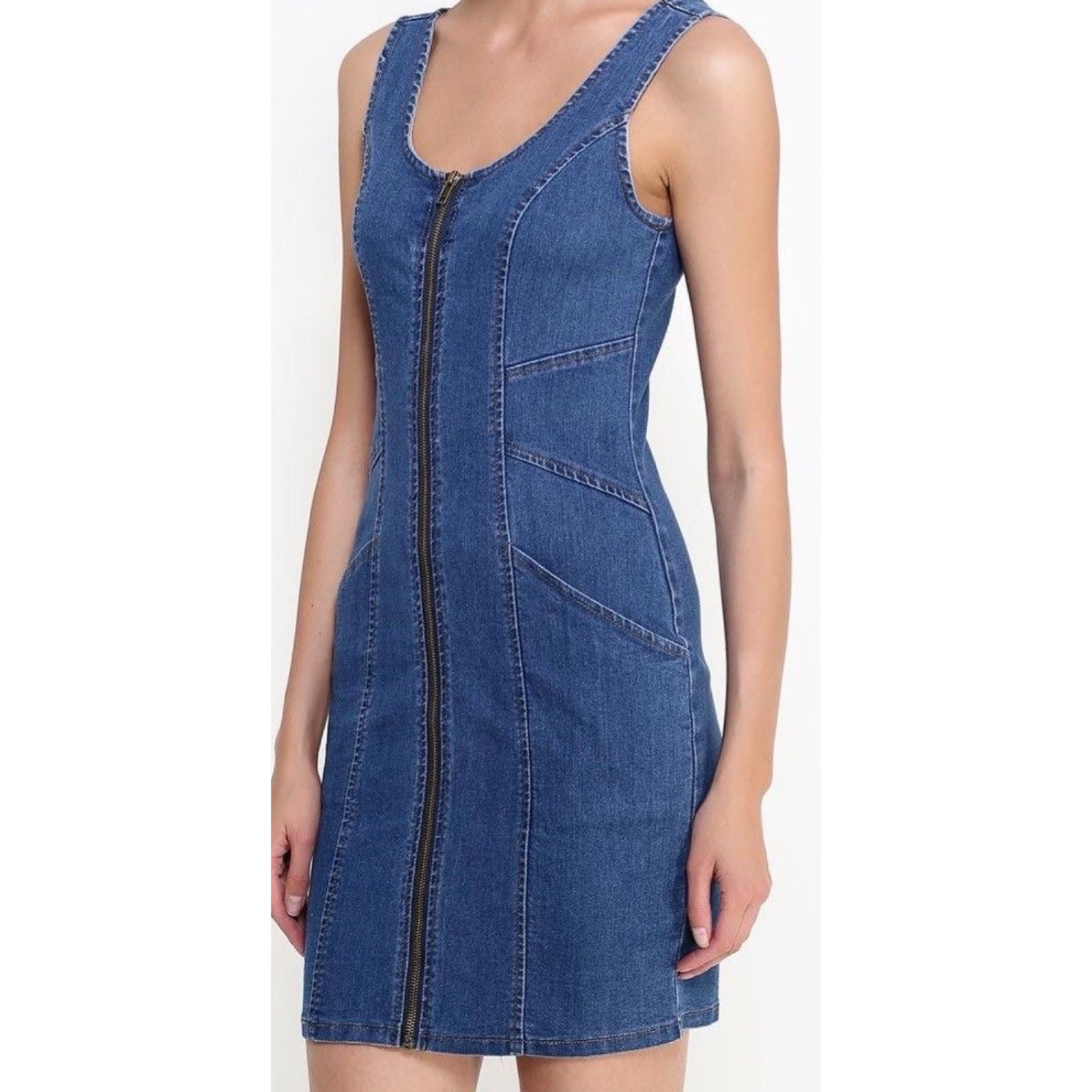 Robe en jean sans manches