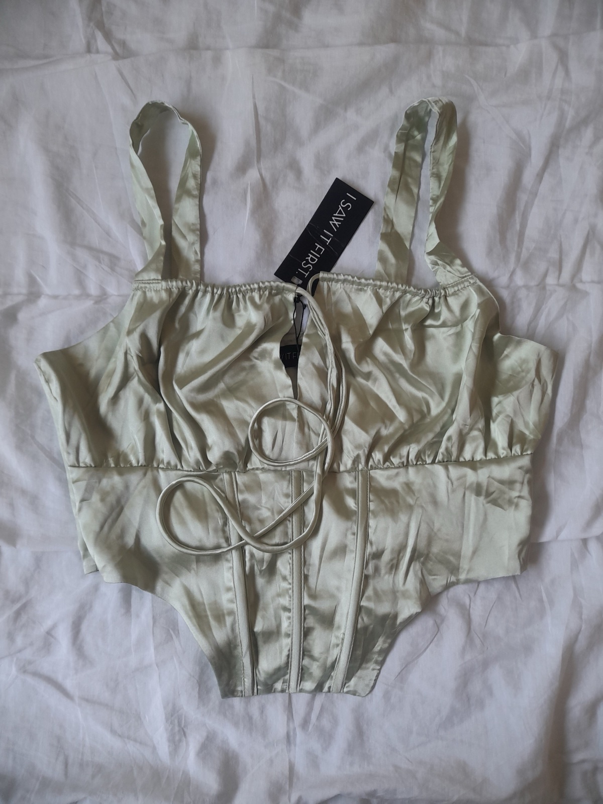 Corset satiné neuf