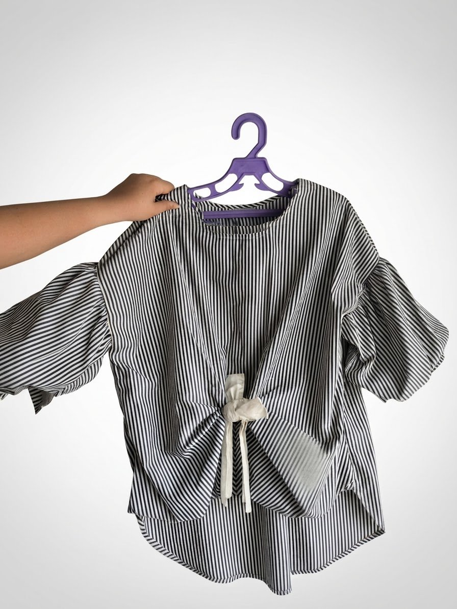 Blouse bleu marine à rayures