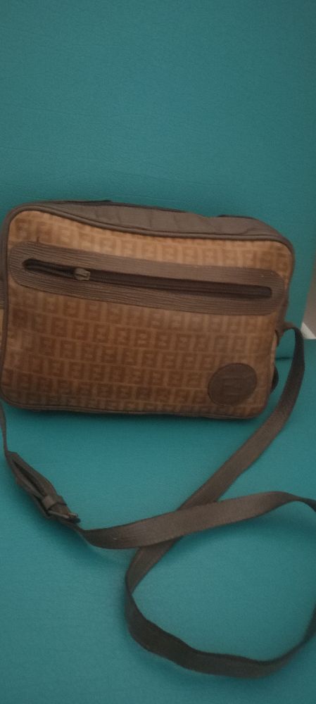 Lot de trois sacs fendi