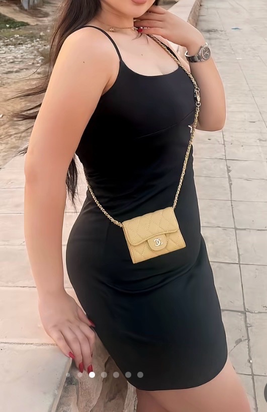 Robe noir intacte