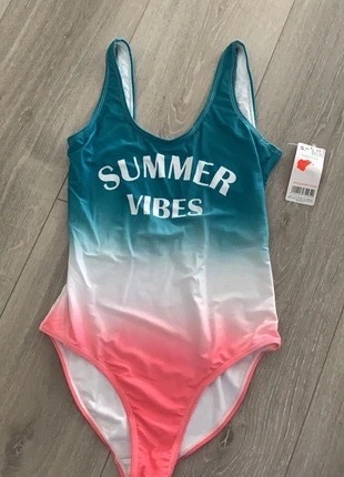 Sublime maillot de bain kiabi pour enfant 12Y