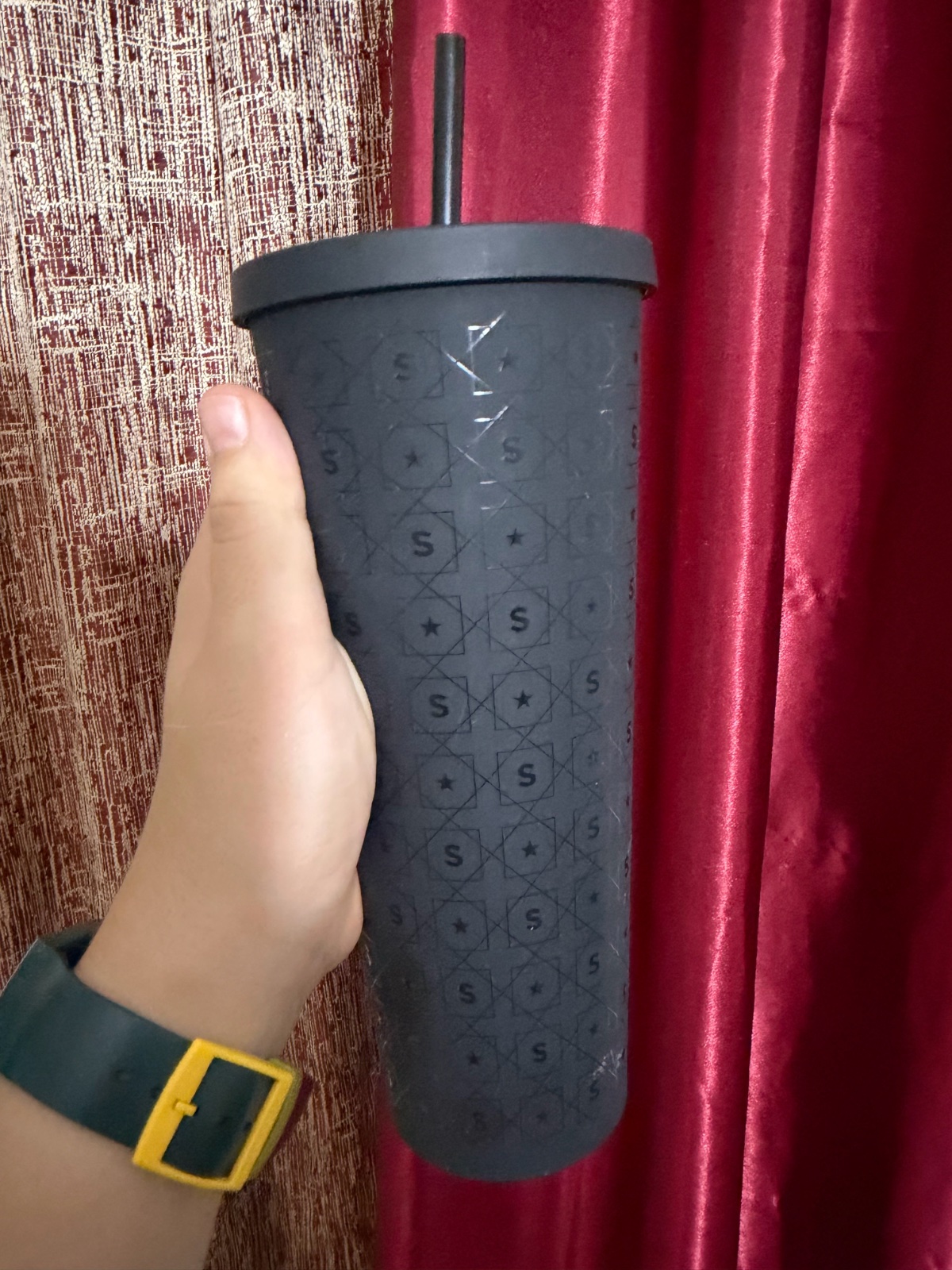 Water mug avec couvercle et paille en noir 🖤 Starbucks 710ml 