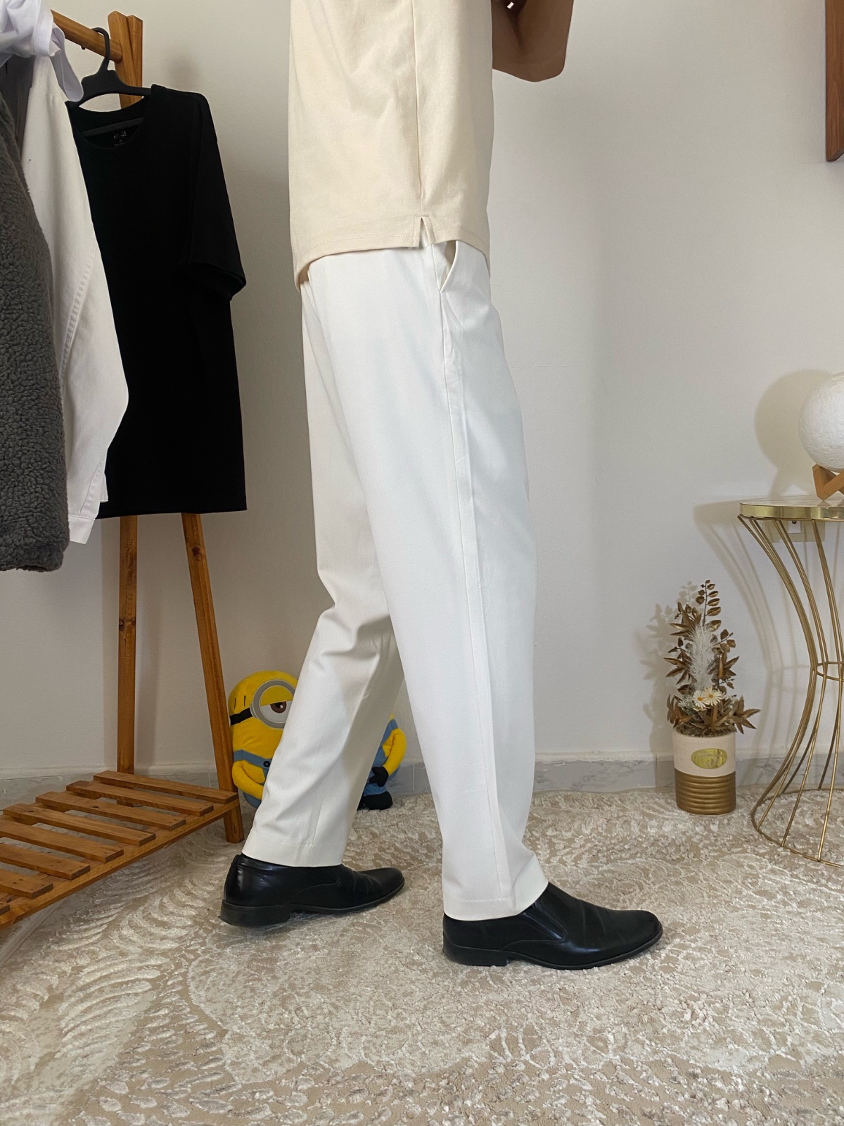 Uniqlo Modern White Smart Ankle Pants
