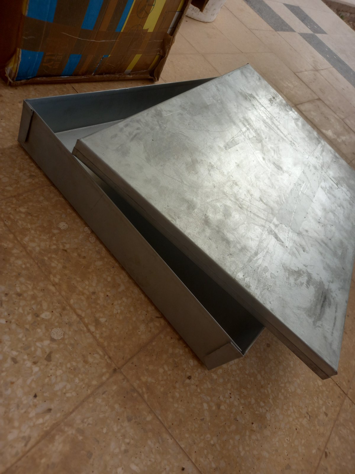150 Plateaux galvanisé 