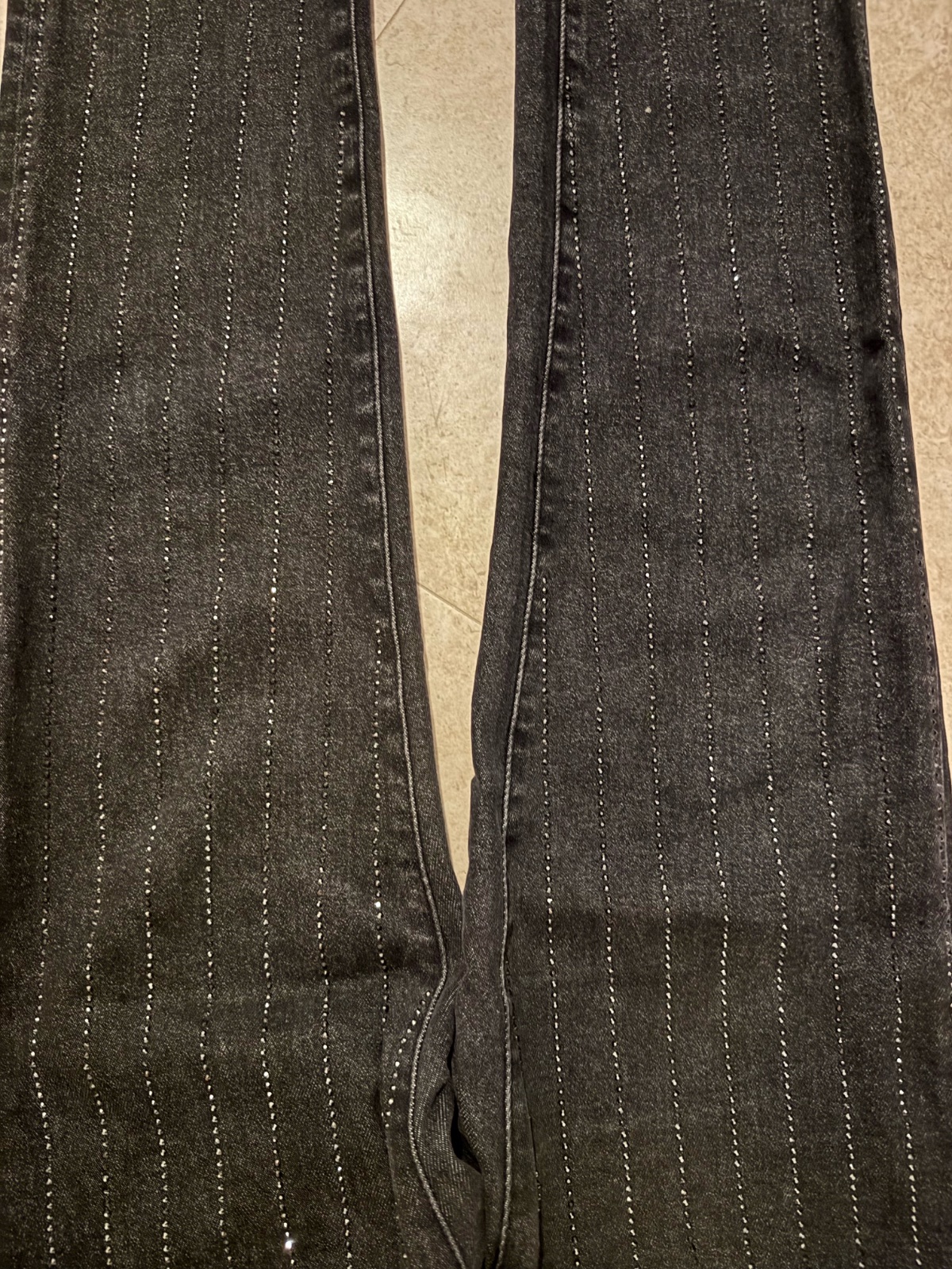 Jean femme noir à strass – Taille 38
