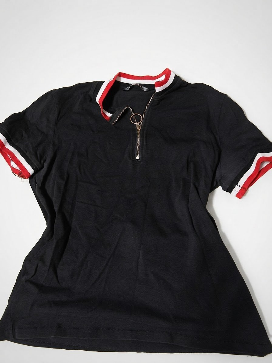 Black t shirt 