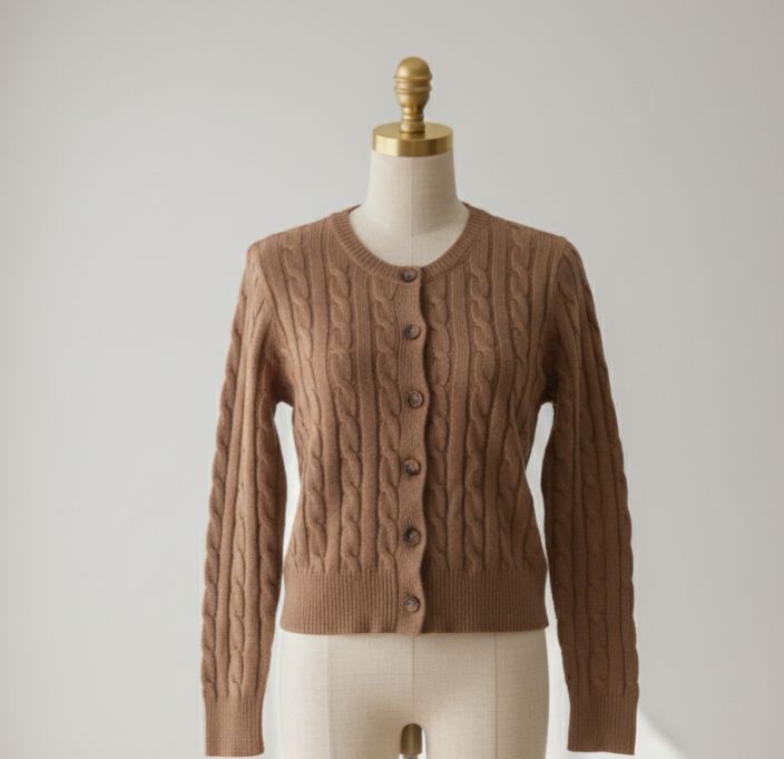 Gilet marron avec des boutons