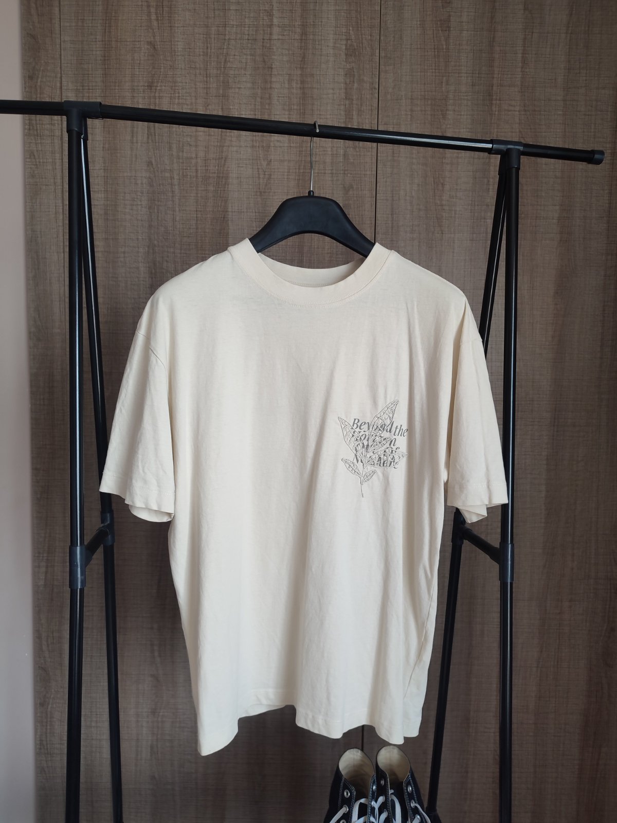 T shirt lefties