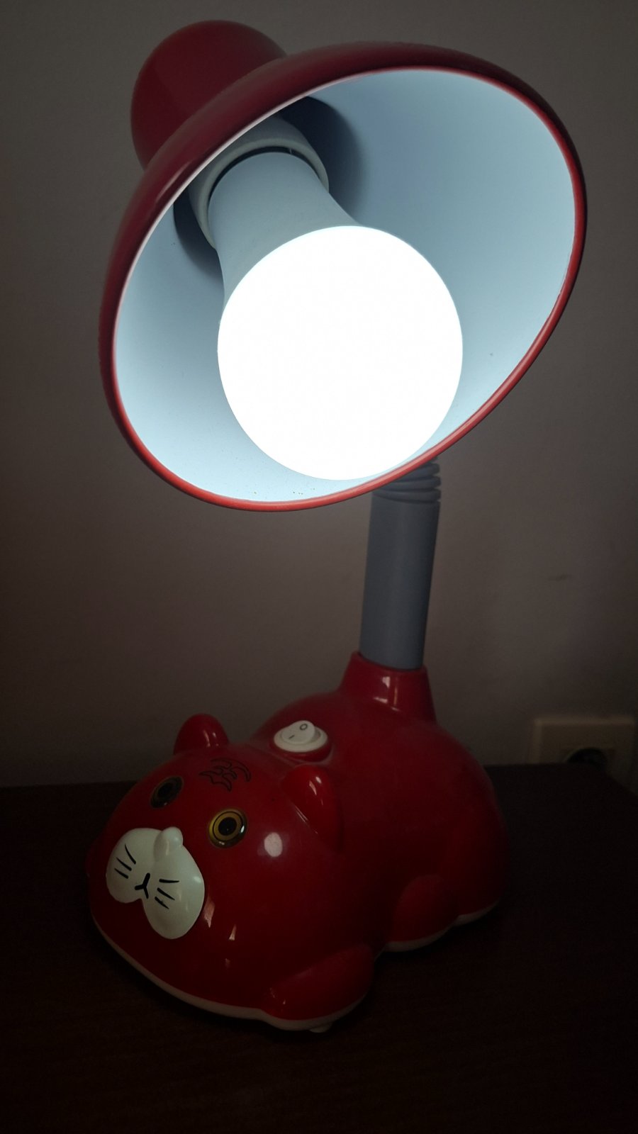 Lampe de bureau en forme de chat rouge 