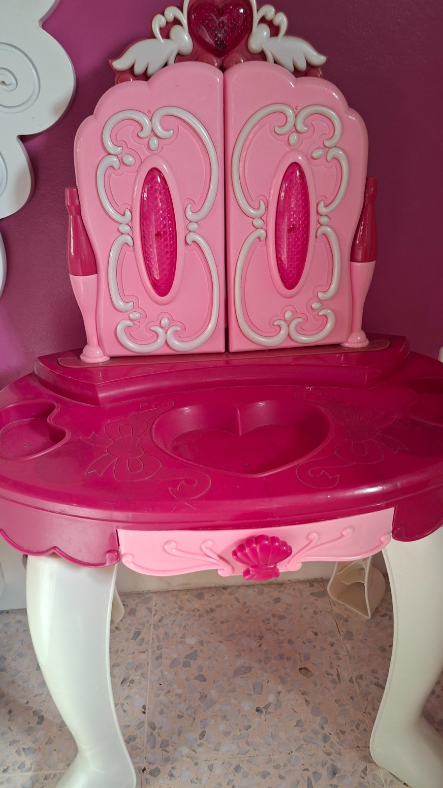 Coiffeuse pour petite fille rose