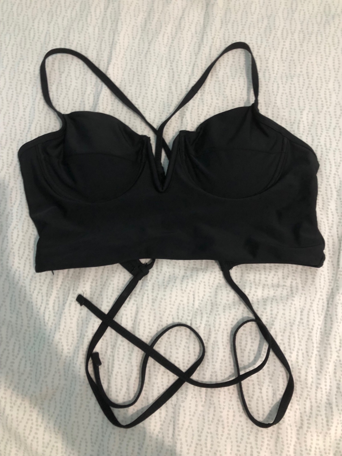 Haut de Maillot de Bain Noir à Armatures – Dos à Nouer