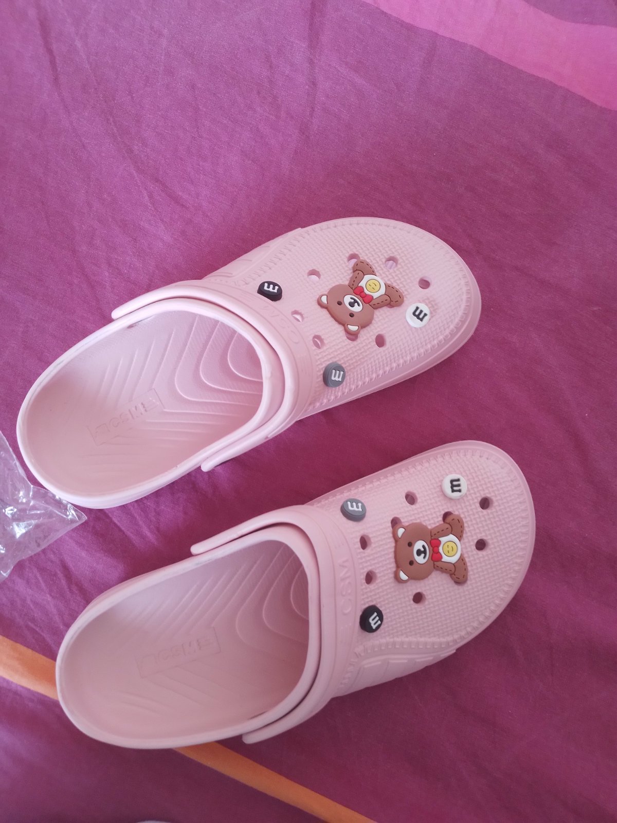 Crocs avec pins 