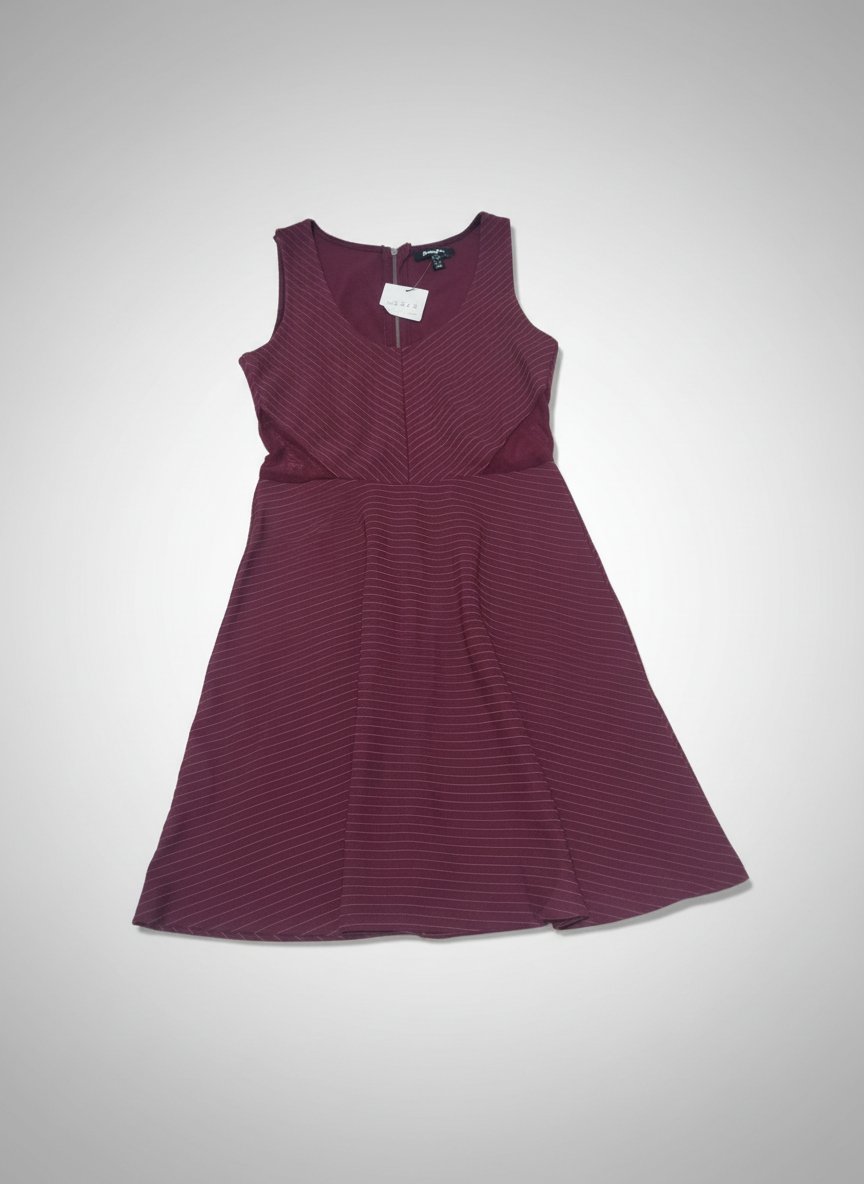 Belle robe neuve 38 avec étiquette burgundy jennyfer stretch