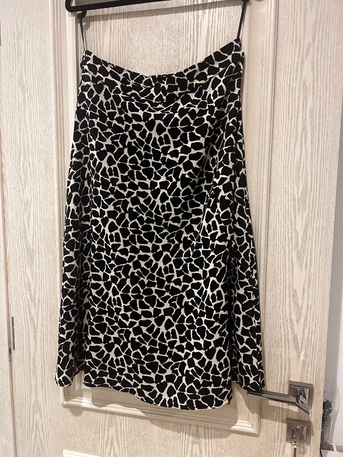 Jupe zebre taille haute avec fente a coté