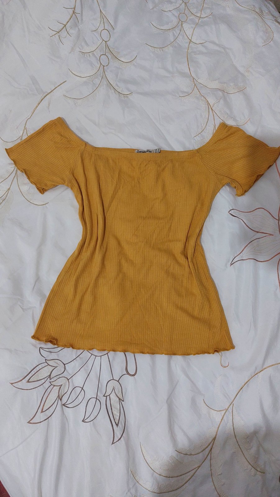 Crop top stradivarus jaune moutarde 