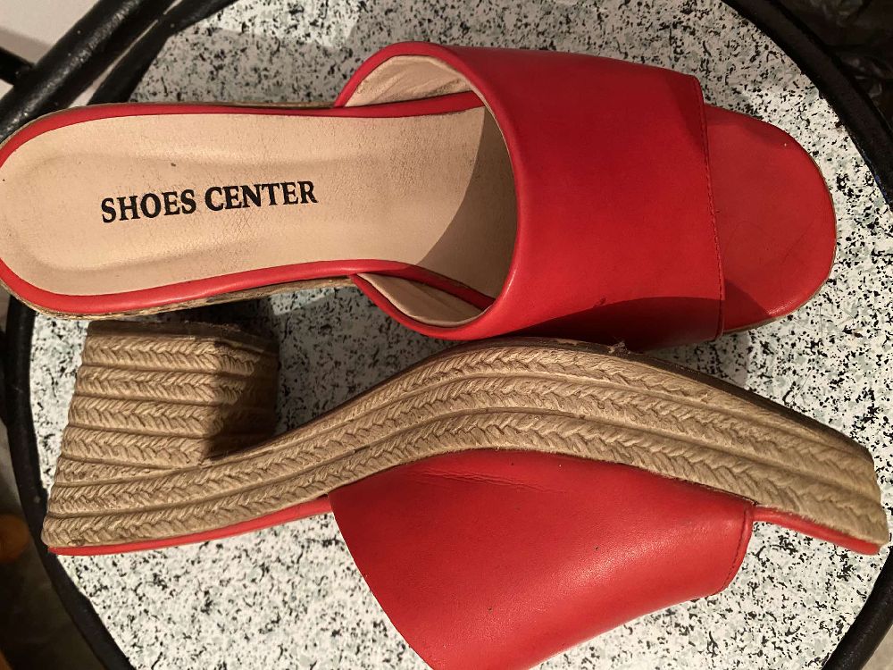 Mule shoes center