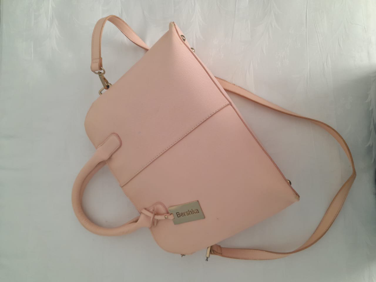 Sac a main rose Bershka