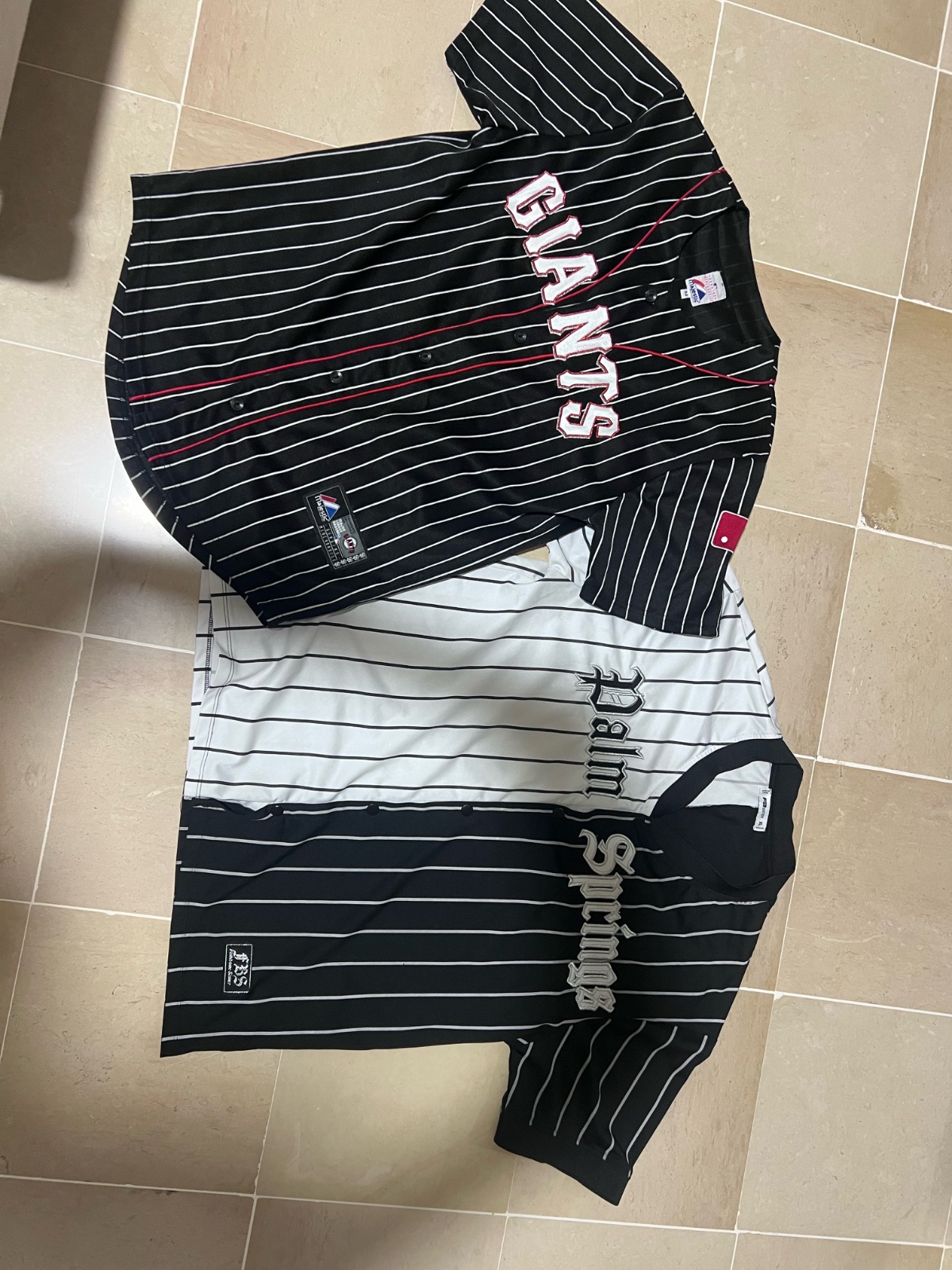     ⚽ Maillots de football & baseball – Très bon état 🔥