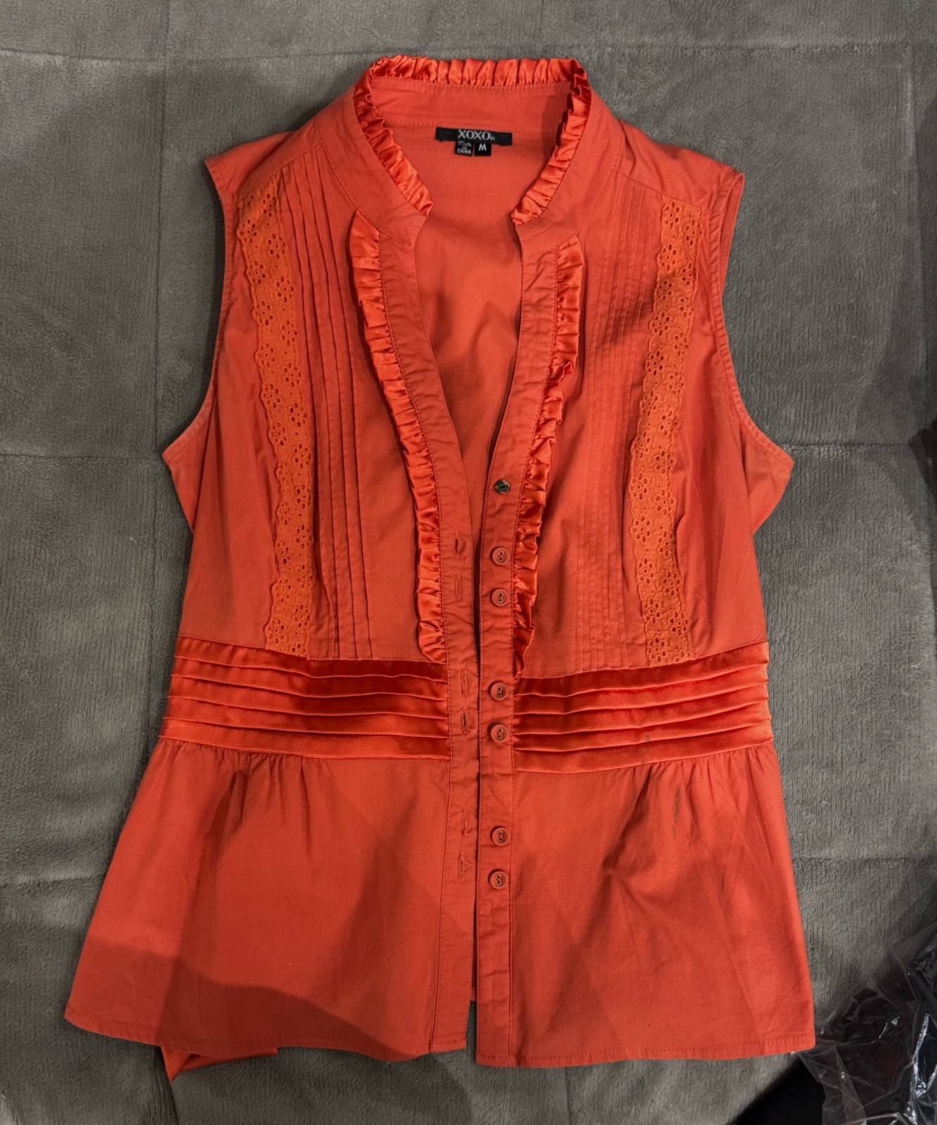 Chemise orange avec broderie anglaise satinée