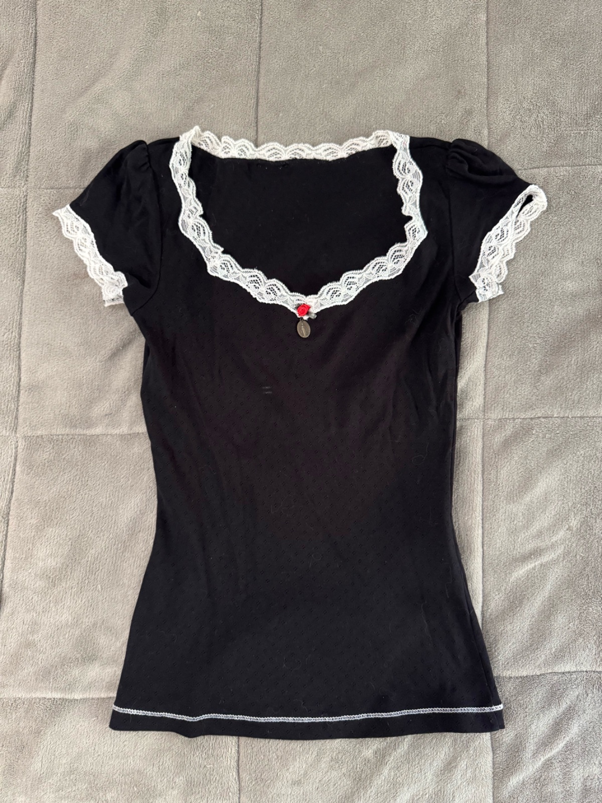 Pull noir