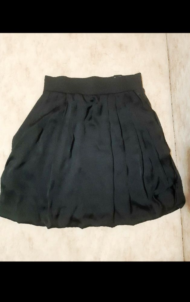 Jupe satin noir 