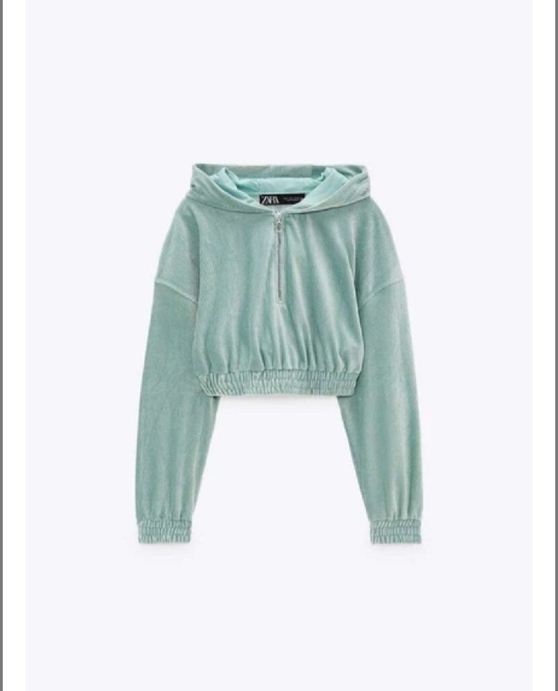 Capuche courte en velours 💚 Zara 🥑