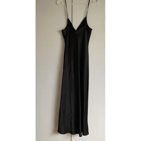 Robe en soie zara