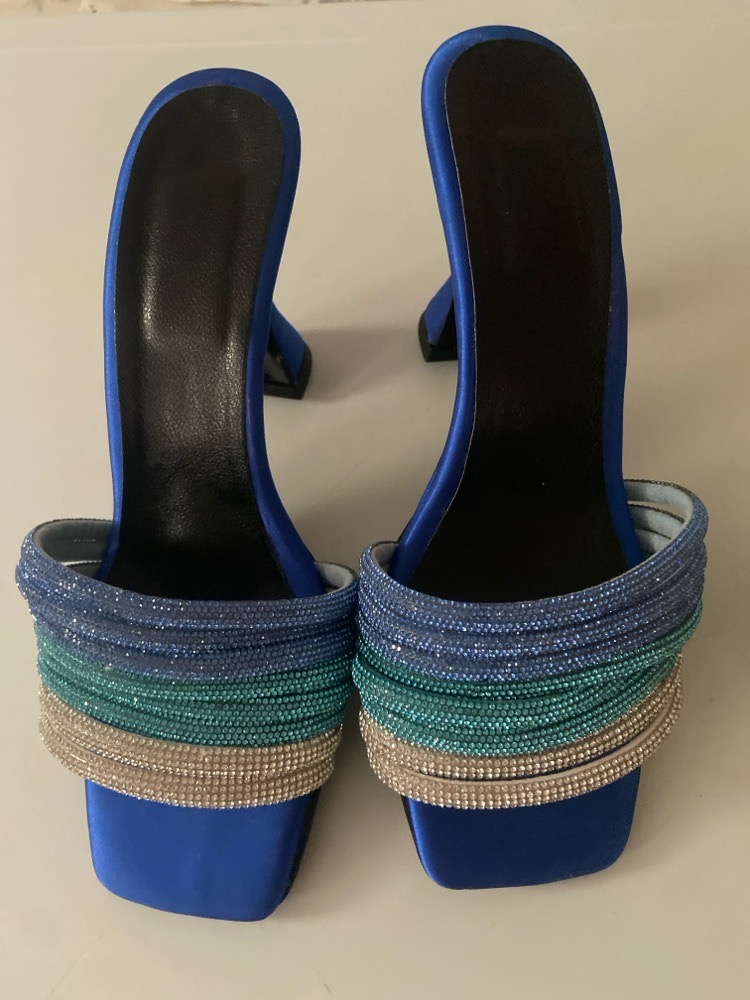 Des mules bleu 