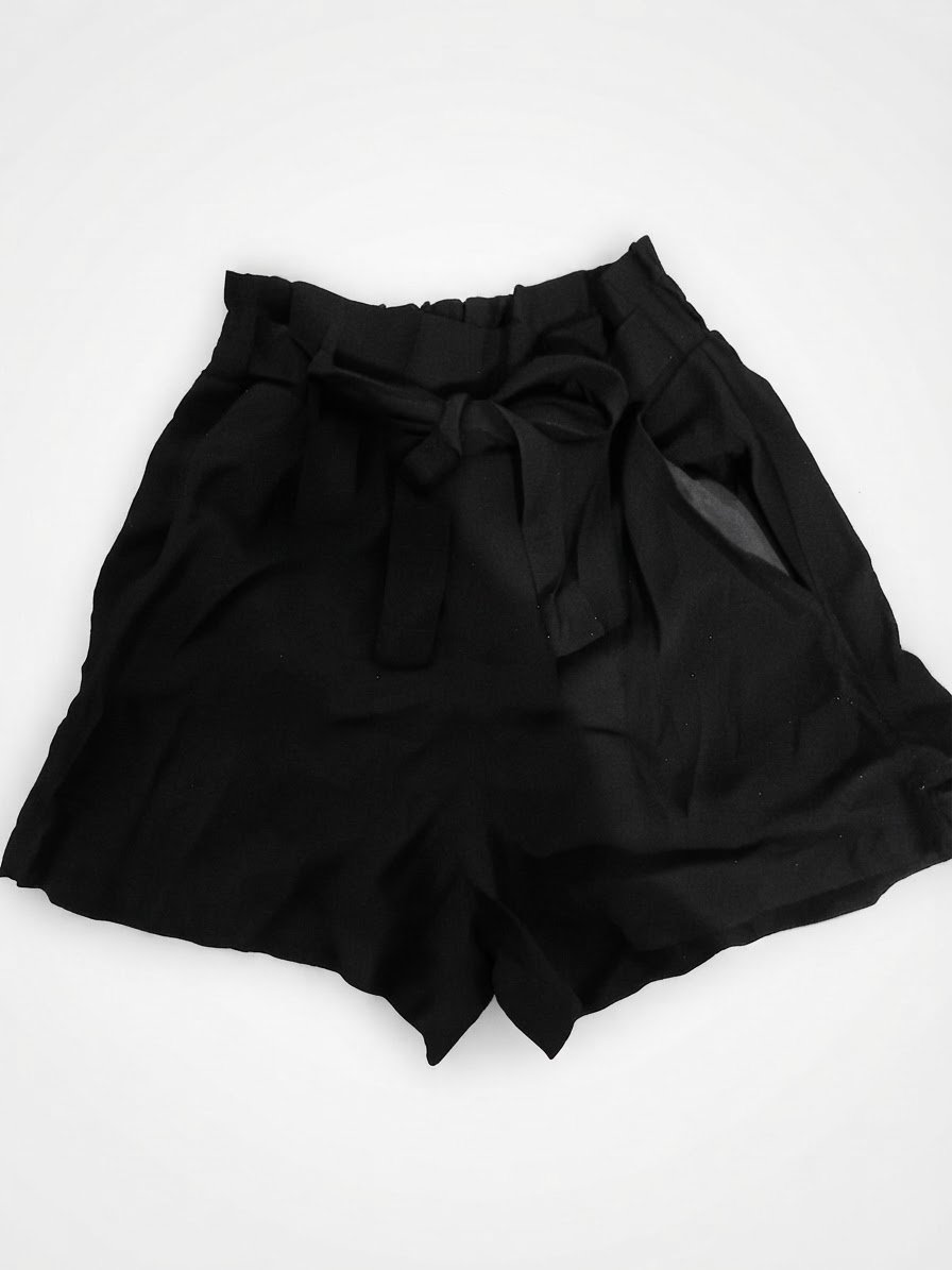 Short noir taille haute taille 36 