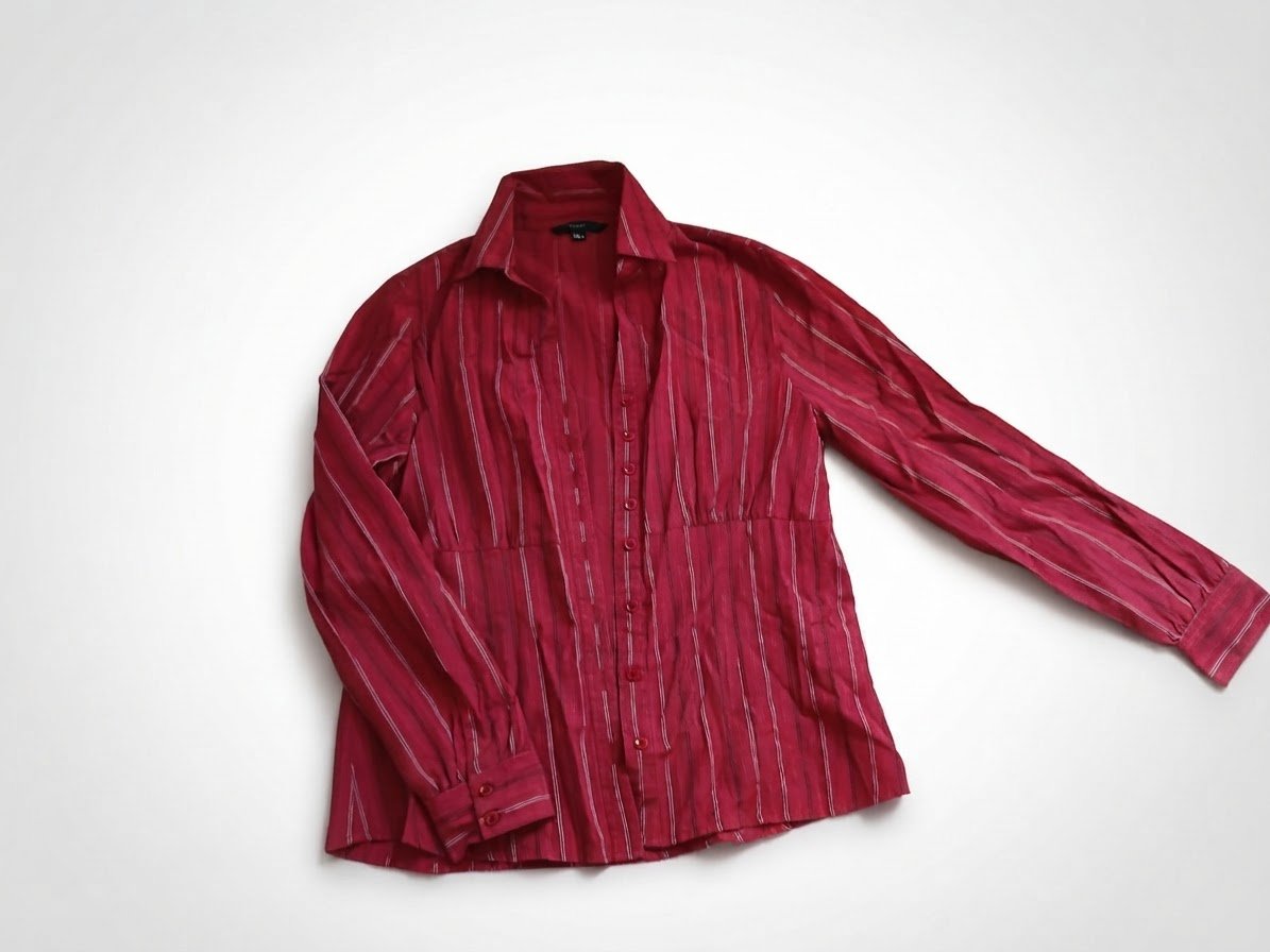 Chemise raillé rouge  taille M 
