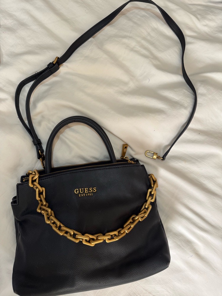 Sac de la marque Guess 
