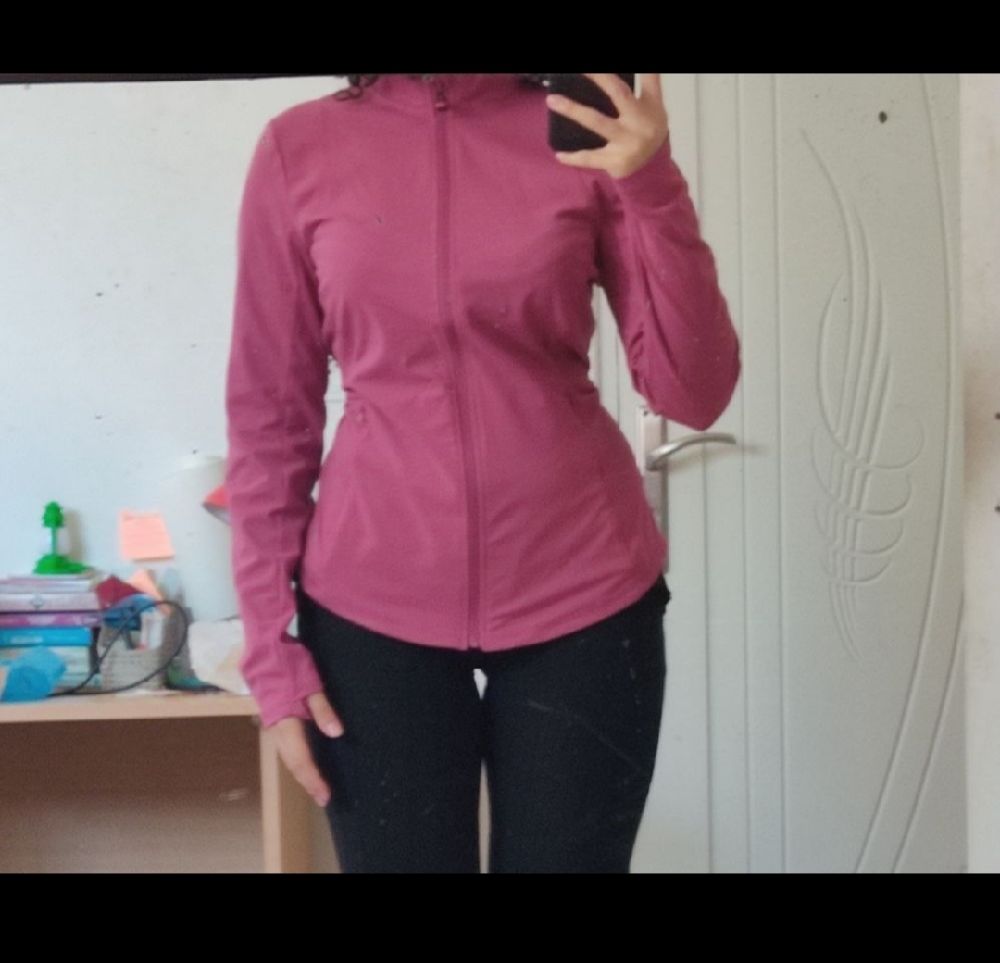 Stylish Pink Sports Jacket - Perfect for Workouts