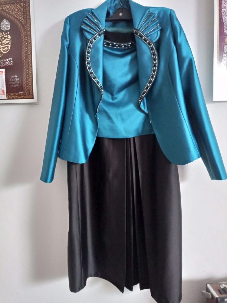 Ensemble jube, top et veste 