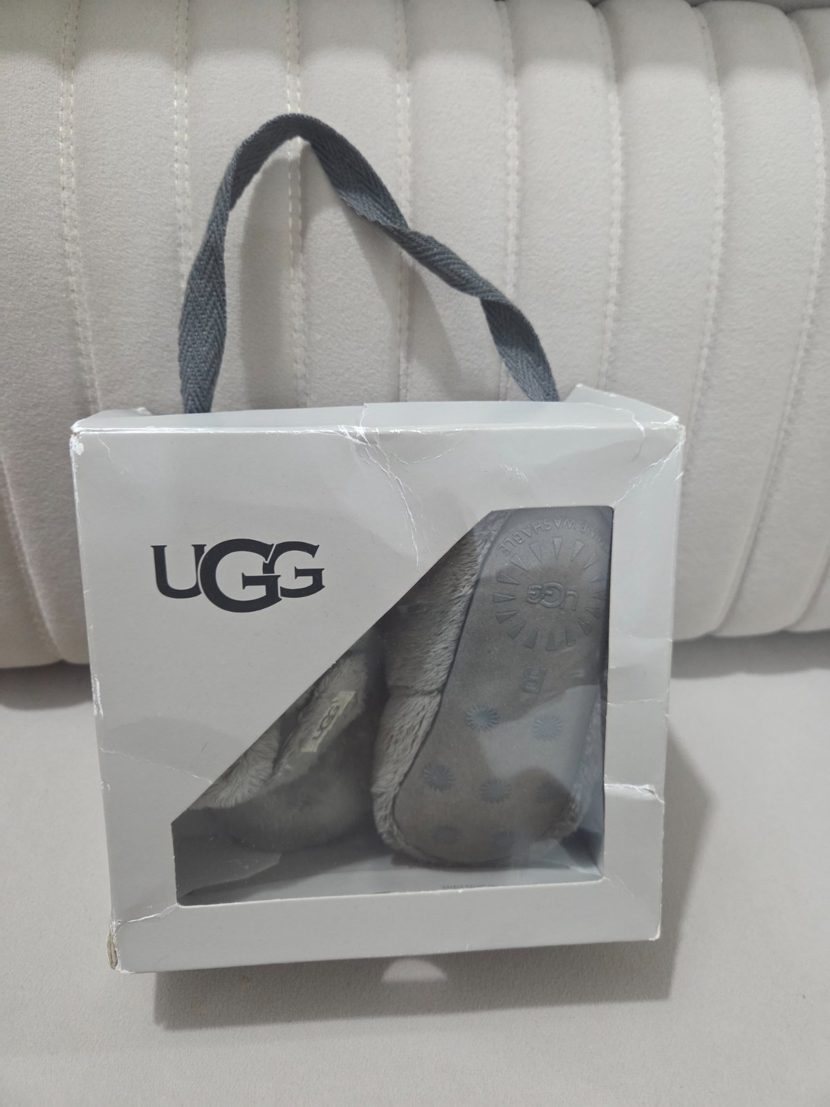 Chaussure bébé UGG