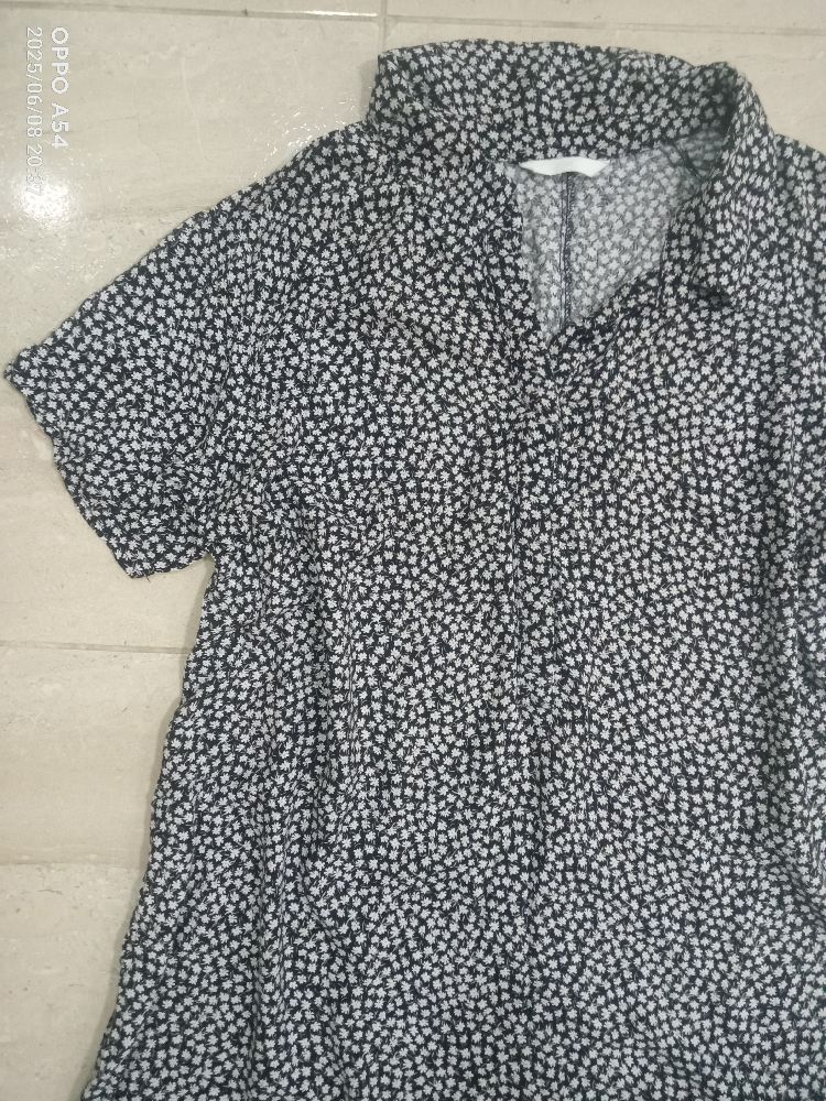 Robe noir fleuri en blanc h&m 