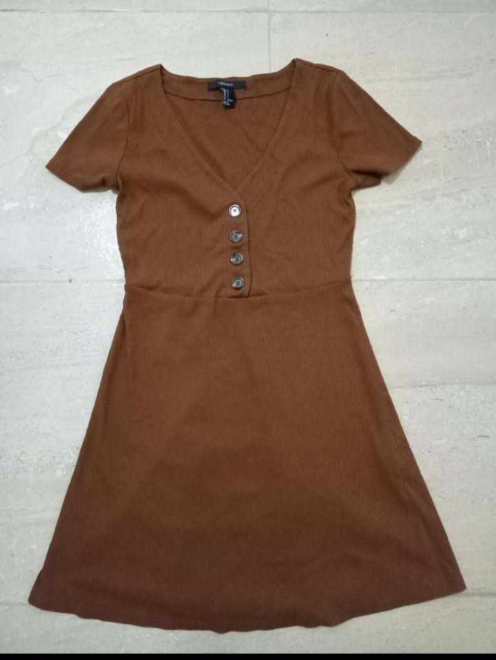 Lot 2 robes à bas prix 